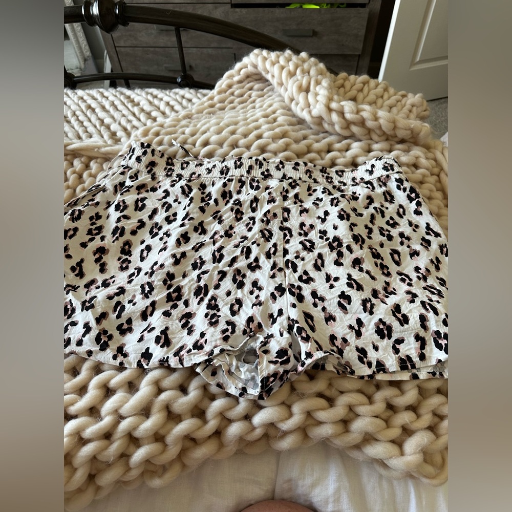 Express High Waisted Drawstring Shorts - Picture 3 of 3
